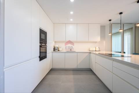 Apartamento T2 Venda em Quarteira,Loulé