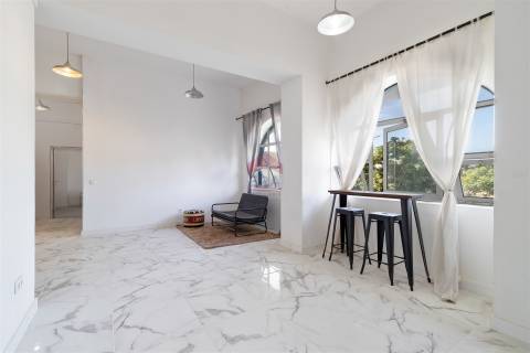 Loja T2 Venda em Faro (Sé e São Pedro),Faro