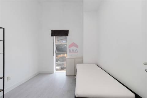 Loja T2 Venda em Faro (Sé e São Pedro),Faro