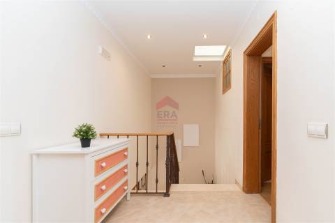 Moradia T3 Venda em Faro (Sé e São Pedro),Faro