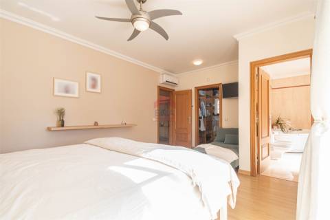 Moradia T3 Venda em Faro (Sé e São Pedro),Faro