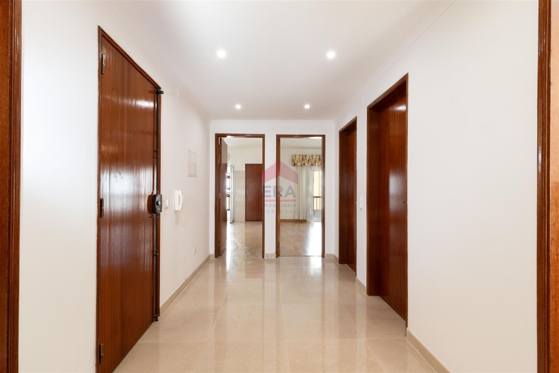 Apartamento T3 Venda em Faro (Sé e São Pedro),Faro