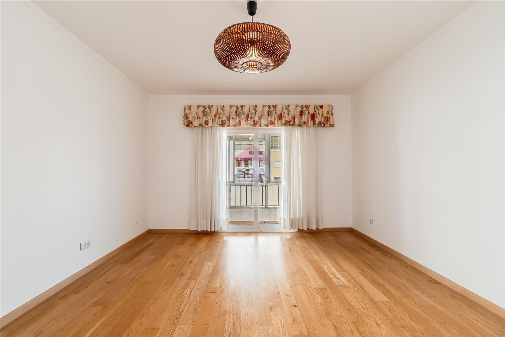 Apartamento T3 Venda em Faro (Sé e São Pedro),Faro