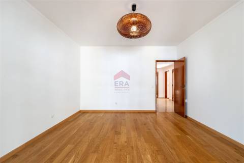 Apartamento T3 Venda em Faro (Sé e São Pedro),Faro