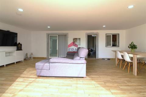 Apartamento T2 Venda em Quelfes,Olhão