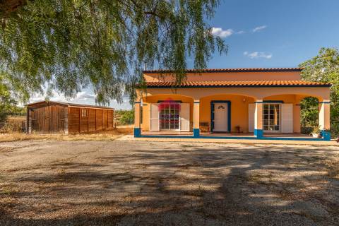 Moradia T3 Venda em Moncarapacho e Fuseta,Olhão