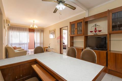 Apartamento T2 Venda em Quarteira,Loulé