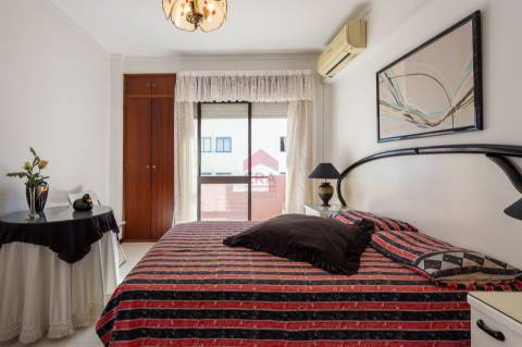 Apartamento T2 Venda em Quarteira,Loulé