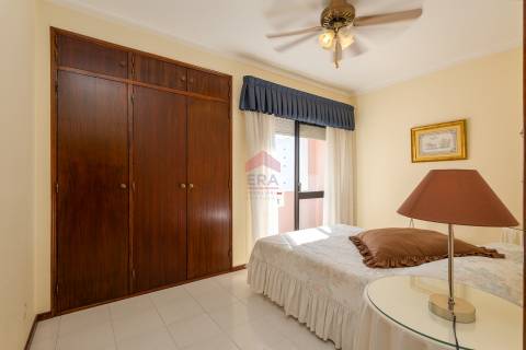 Apartamento T2 Venda em Quarteira,Loulé