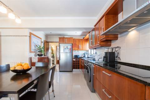 Moradia Isolada T5 Venda em Montenegro,Faro