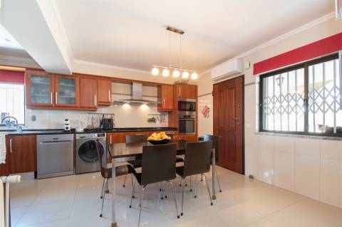 Moradia Isolada T5 Venda em Montenegro,Faro