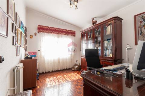 Moradia Isolada T5 Venda em Montenegro,Faro