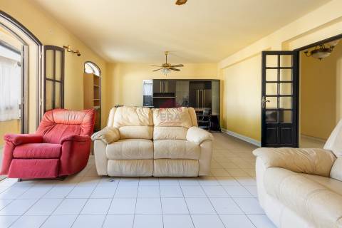 Apartamento T2 Venda em Quarteira,Loulé