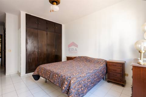 Apartamento T2 Venda em Quarteira,Loulé