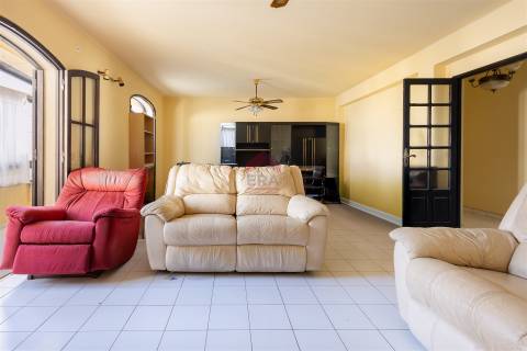 Apartamento T2 Venda em Quarteira,Loulé