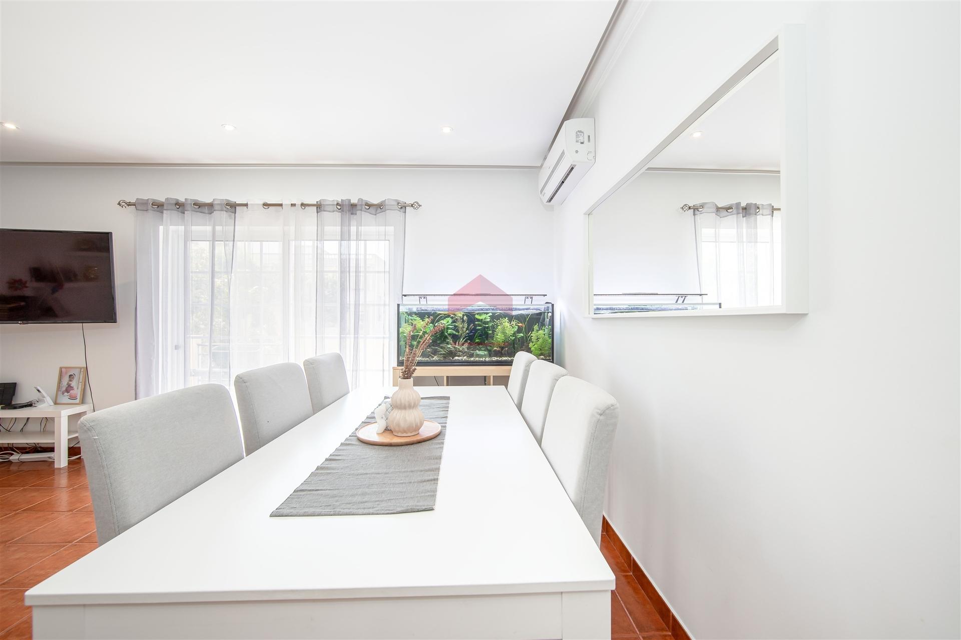 Apartamento T3 Venda em Quelfes,Olhão