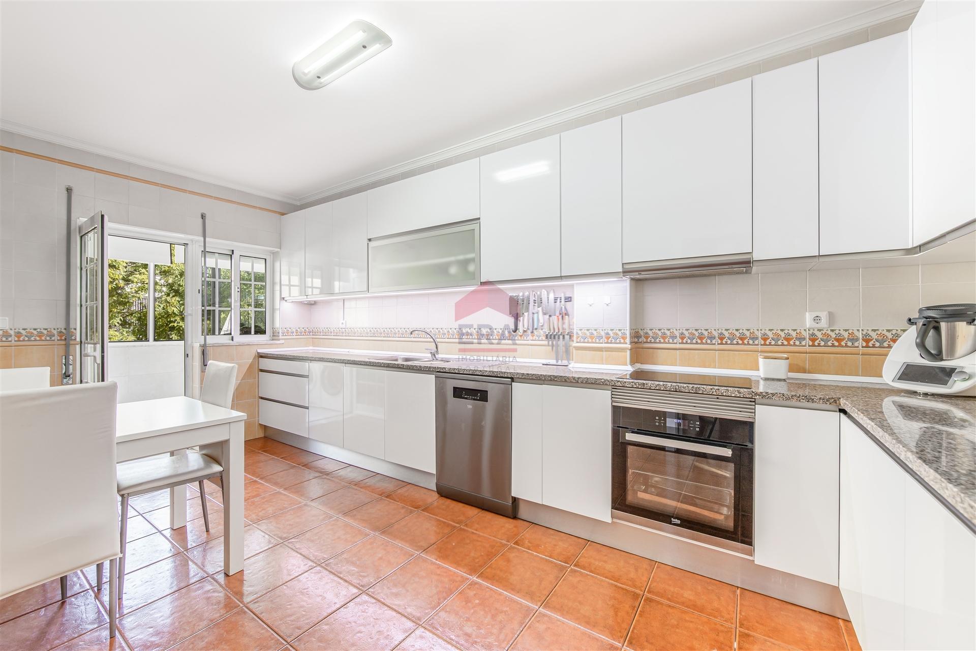 Apartamento T3 Venda em Quelfes,Olhão