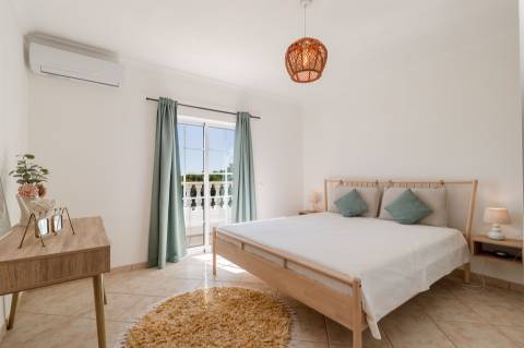 Moradia T4 Venda em Moncarapacho e Fuseta,Olhão