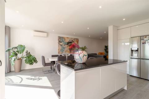 Moradia em Banda T3 Venda em Quelfes,Olhão