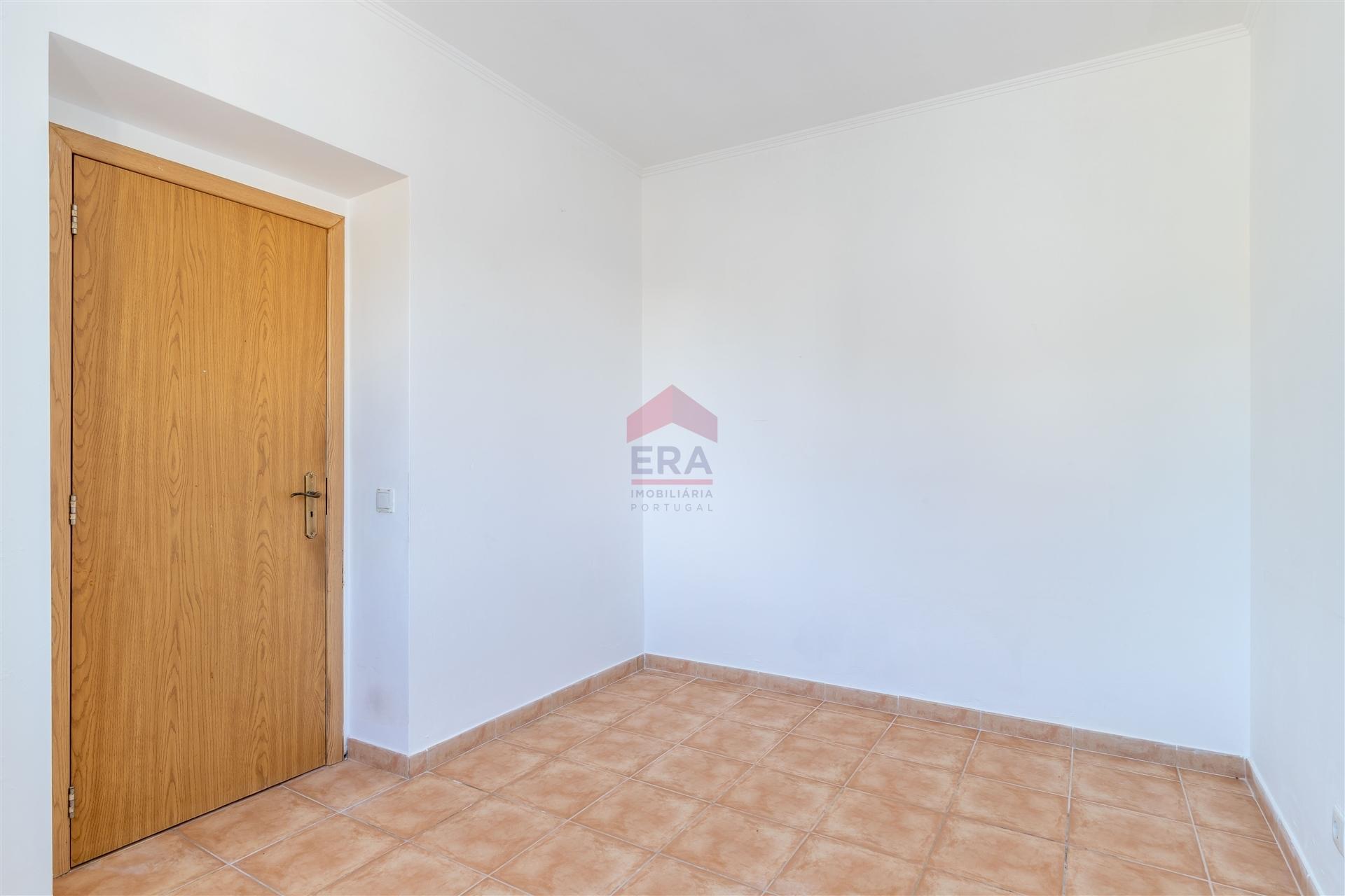 Moradia em Banda T2 Venda em Montenegro,Faro