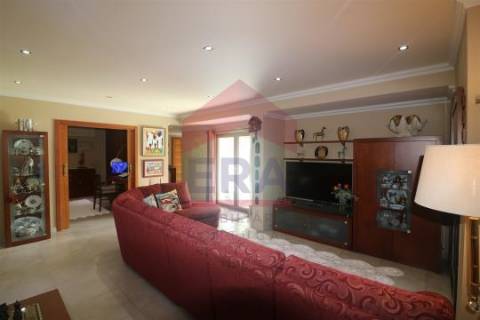 Moradia T7 Venda em Almancil,Loulé