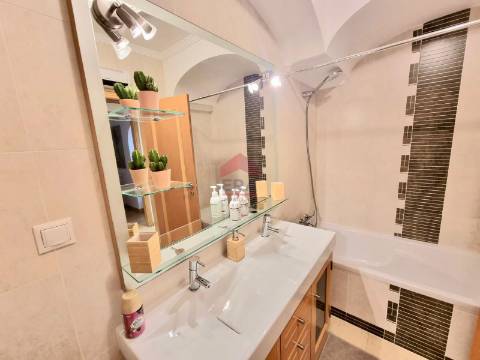 Apartamento T2+2 DUPLEX Venda em Quarteira,Loulé