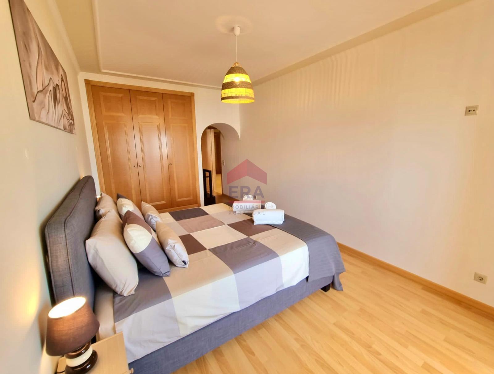 Apartamento T2+2 DUPLEX Venda em Quarteira,Loulé