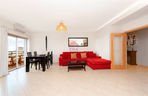 Apartamento T2+2 DUPLEX Venda em Quarteira,Loulé