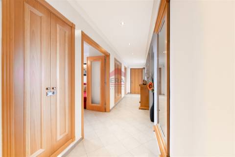 Apartamento T2+2 DUPLEX Venda em Quarteira,Loulé