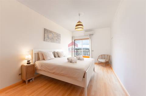 Apartamento T2+2 DUPLEX Venda em Quarteira,Loulé