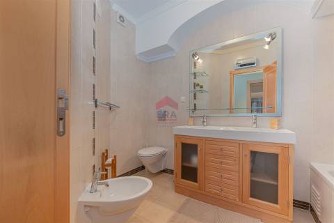 Apartamento T2+2 DUPLEX Venda em Quarteira,Loulé