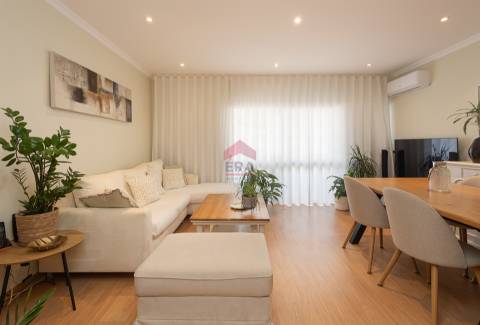 Apartamento T2 Venda em Quarteira,Loulé