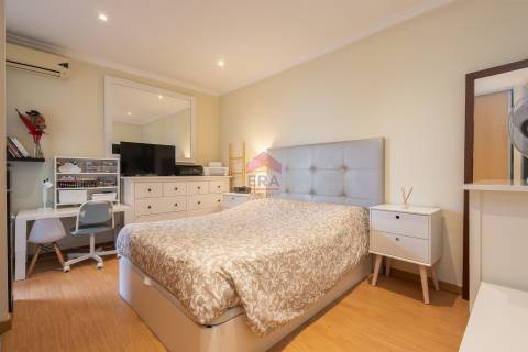 Apartamento T2 Venda em Quarteira,Loulé