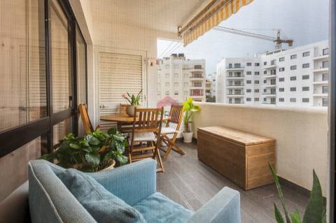 Apartamento T2 Venda em Quarteira,Loulé