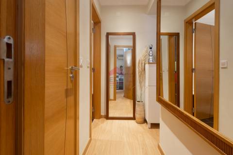 Apartamento T2 Venda em Quarteira,Loulé