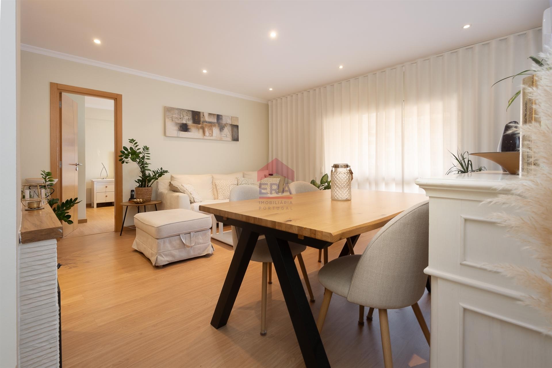 Apartamento T2 Venda em Quarteira,Loulé