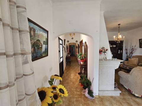 Moradia Isolada T3 Venda em Santa Bárbara de Nexe,Faro