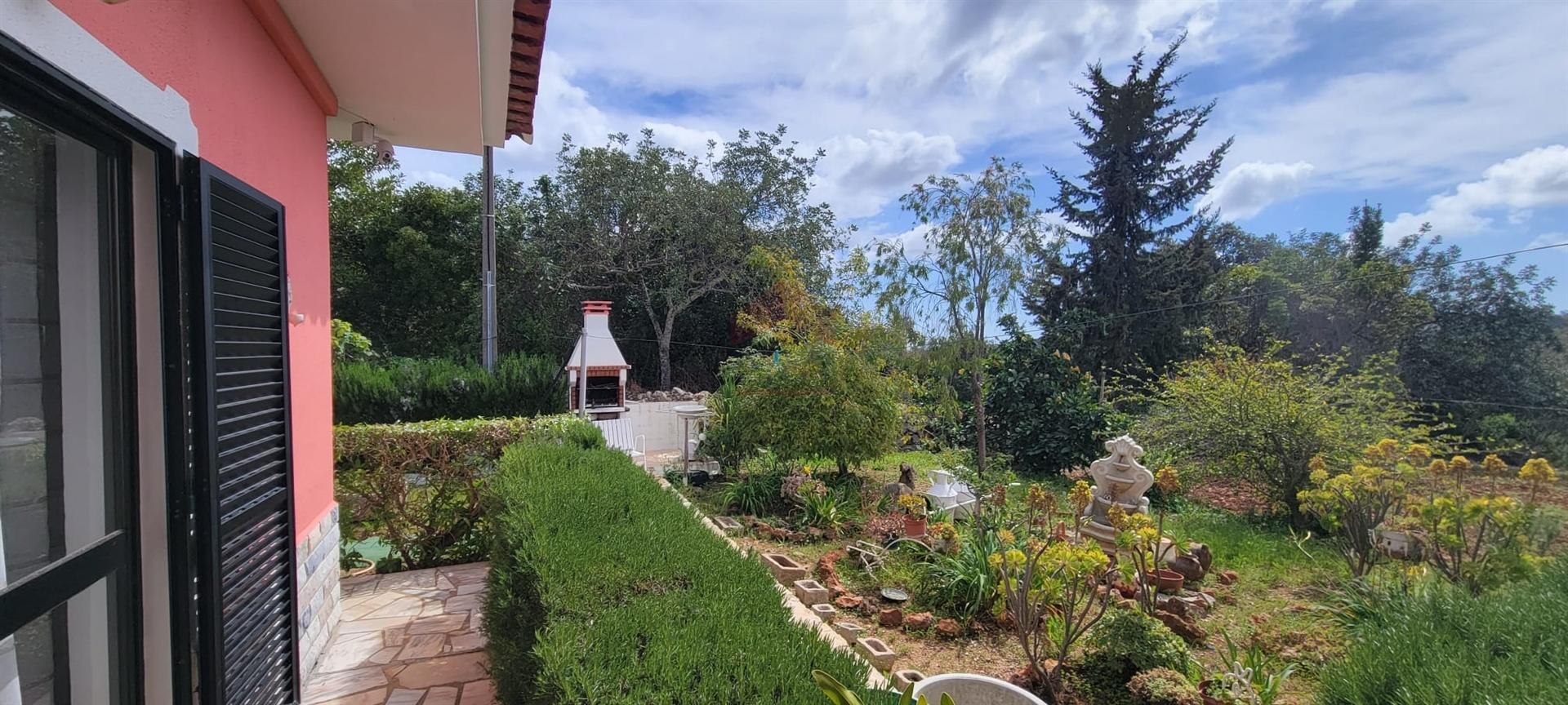 Moradia Isolada T3 Venda em Santa Bárbara de Nexe,Faro