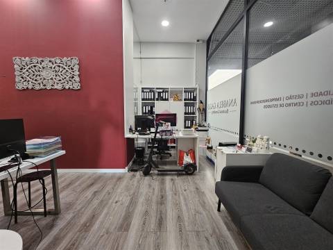 Loja  Arrendamento em Faro (Sé e São Pedro),Faro