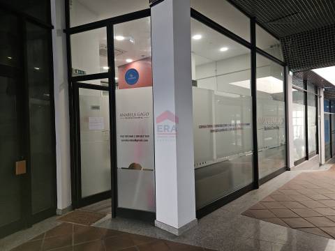 Loja  Arrendamento em Faro (Sé e São Pedro),Faro