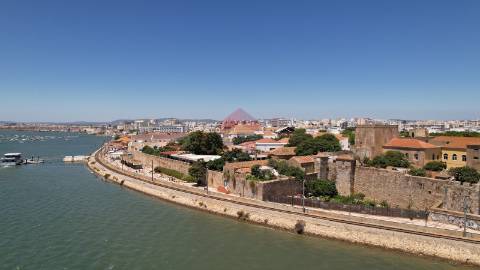 Loja  Arrendamento em Faro (Sé e São Pedro),Faro