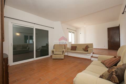 Moradia T3 Venda em Albufeira e Olhos de Água,Albufeira