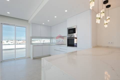 Apartamento T3 Venda em Quarteira,Loulé