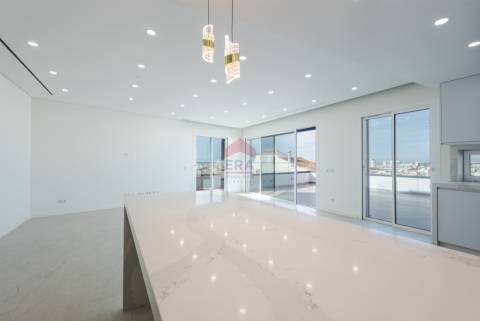 Apartamento T3 Venda em Quarteira,Loulé