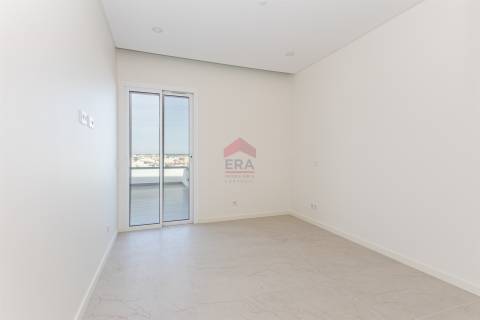 Apartamento T3 Venda em Quarteira,Loulé