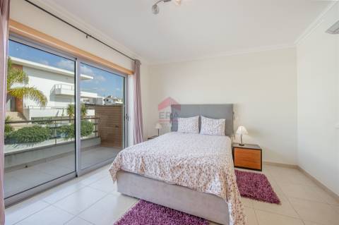 Apartamento T2 Venda em Albufeira e Olhos de Água,Albufeira