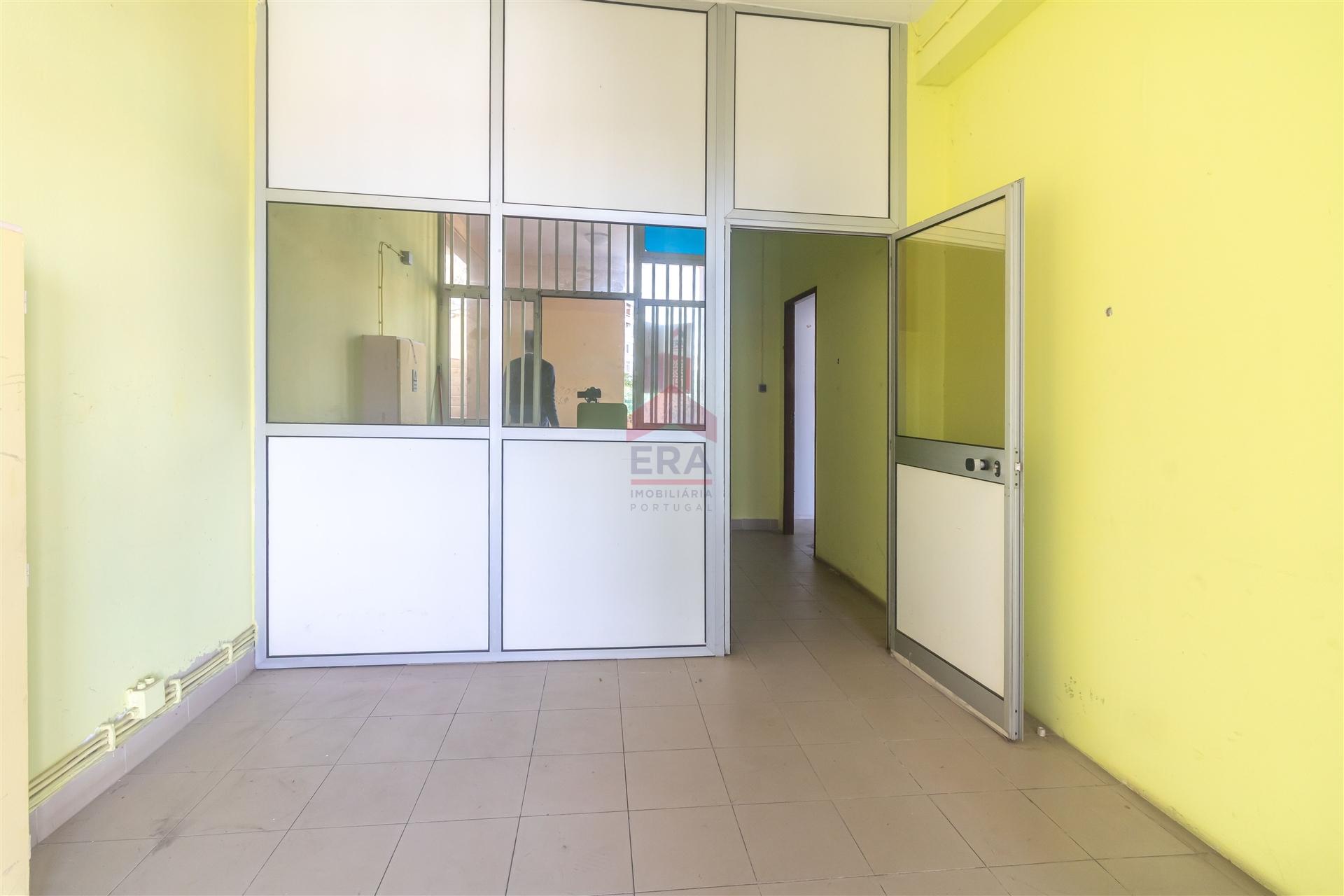 Loja  Venda em Faro (Sé e São Pedro),Faro