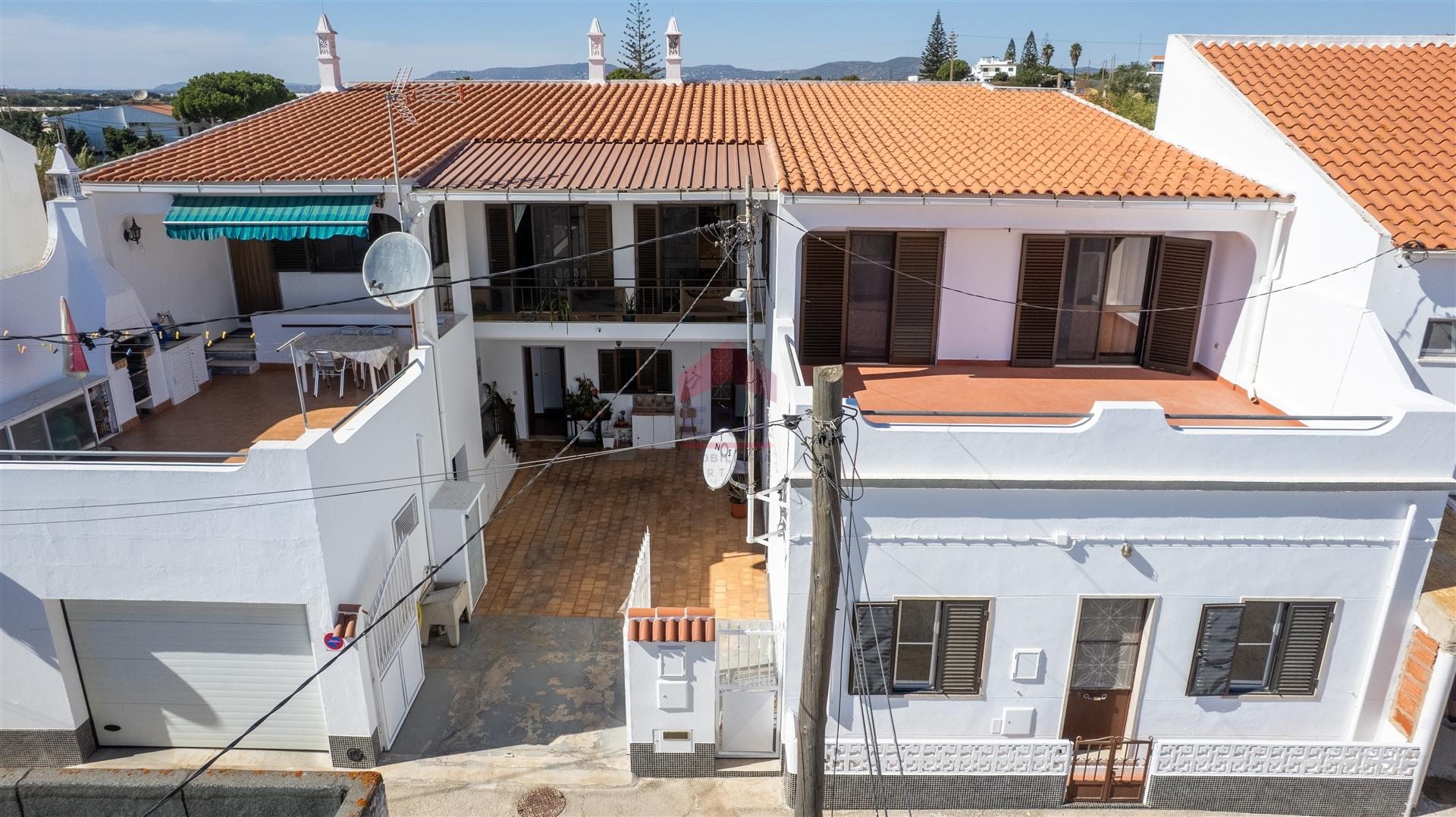 Moradia T5 Venda em Faro (Sé e São Pedro),Faro