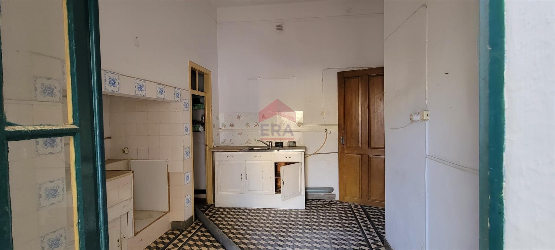 Moradia Geminada T6 Venda em Faro (Sé e São Pedro),Faro