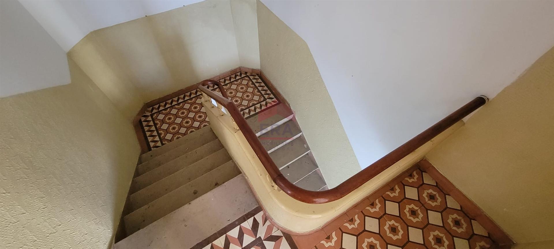 Moradia Geminada T6 Venda em Faro (Sé e São Pedro),Faro